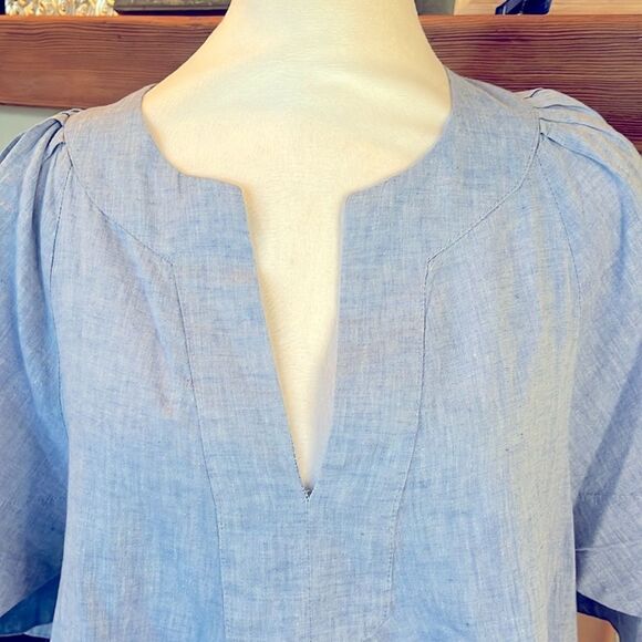 POMANDER PLACE Chambray Finley Flutter Sleeve Top, size M - Picture 2 of 10